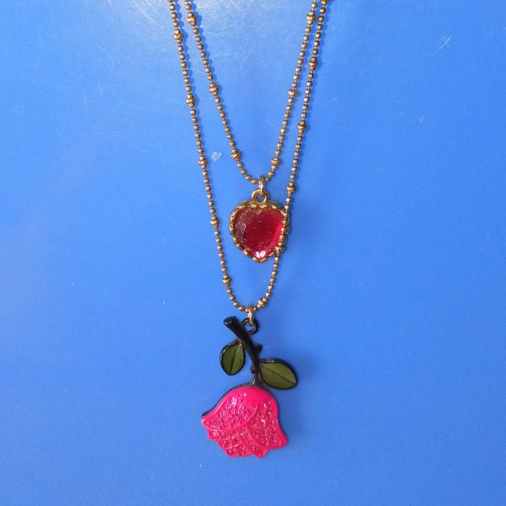 betsey johnson necklace